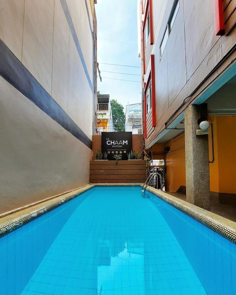 Sureena Hotel Pattaya Buitenkant foto