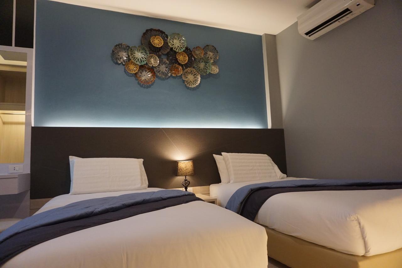 Sureena Hotel Pattaya Buitenkant foto