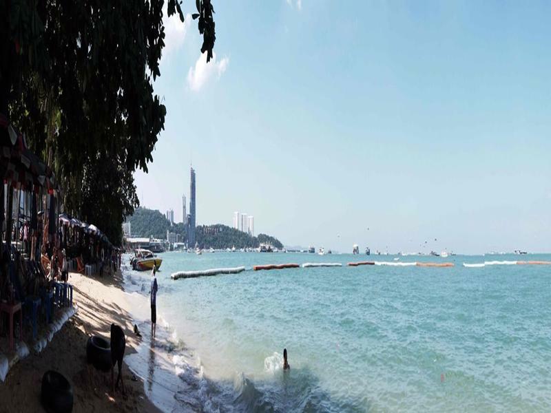Sureena Hotel Pattaya Buitenkant foto